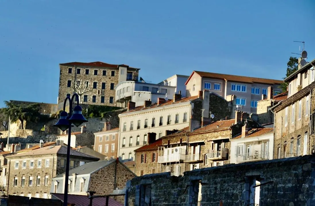 Gites Des Ecoles Quintenas Apartment