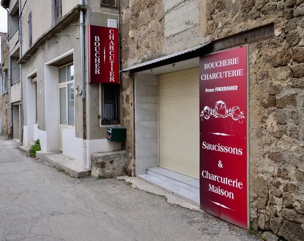 Gites Des Ecoles Quintenas 0*,